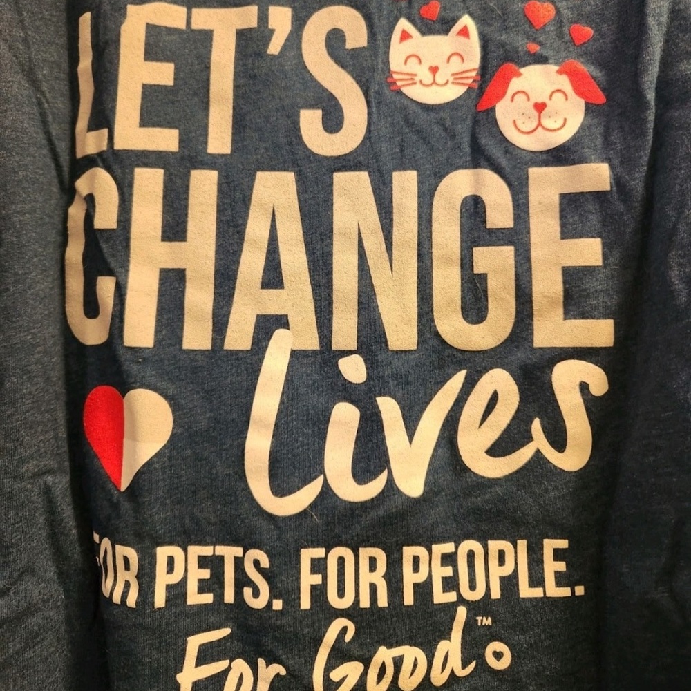 2 Petsmart Employee Shirts - Picture 5 of 10